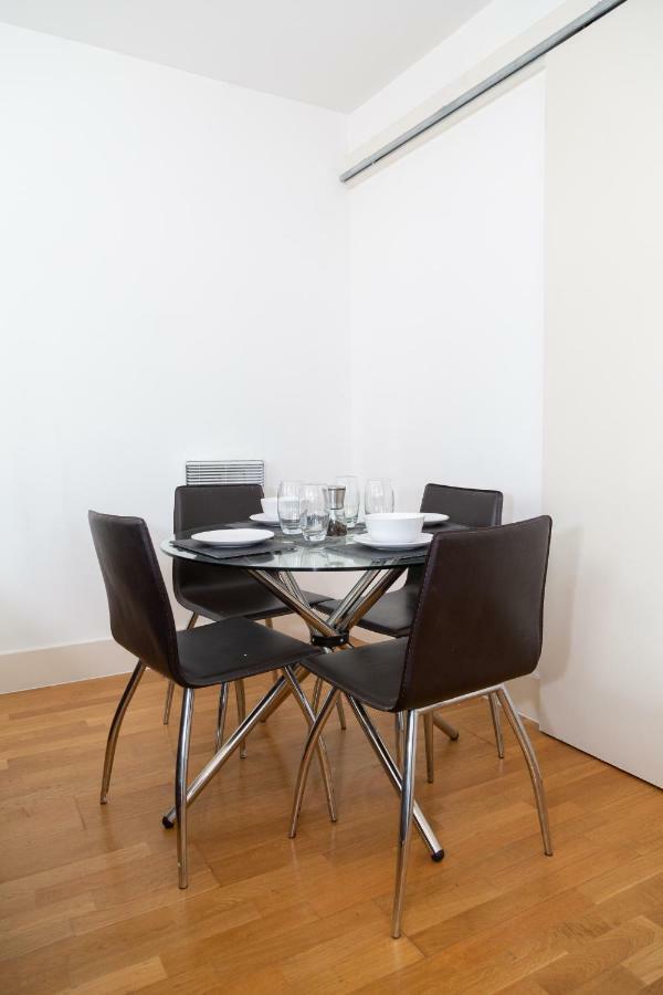 Serviced Apartment In Liverpool City Centre - Free Parking - Balcony - By Happy Days Εξωτερικό φωτογραφία